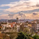 Apartman Fabrica 55 With Ac, View And Elevator