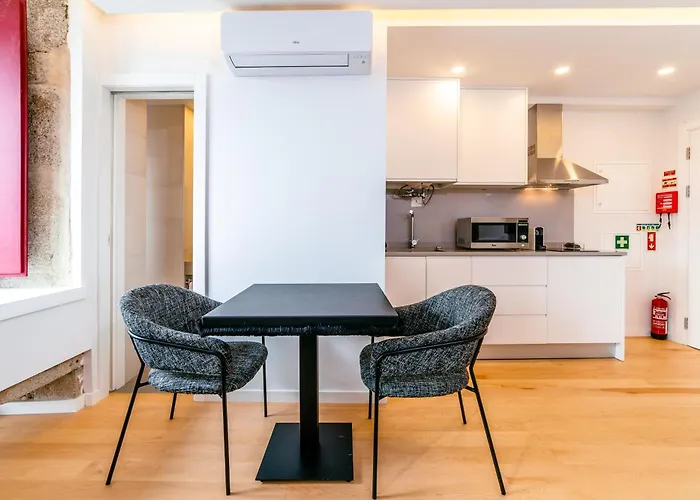 아파트 Fabrica 55 With Ac, View And Elevator 포르투