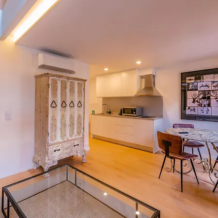 아파트 Fabrica 55 With Ac, View And Elevator 포르투