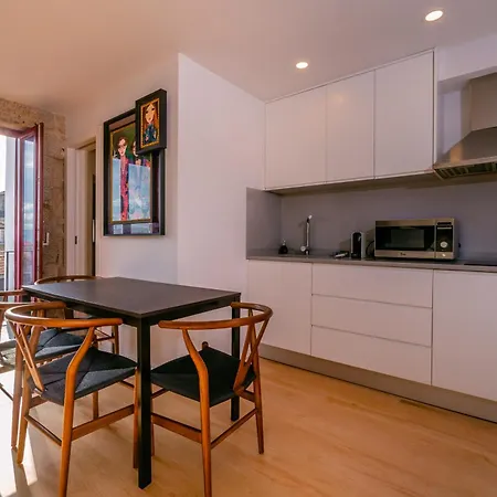 아파트 Fabrica 55 With Ac, View And Elevator 포르투